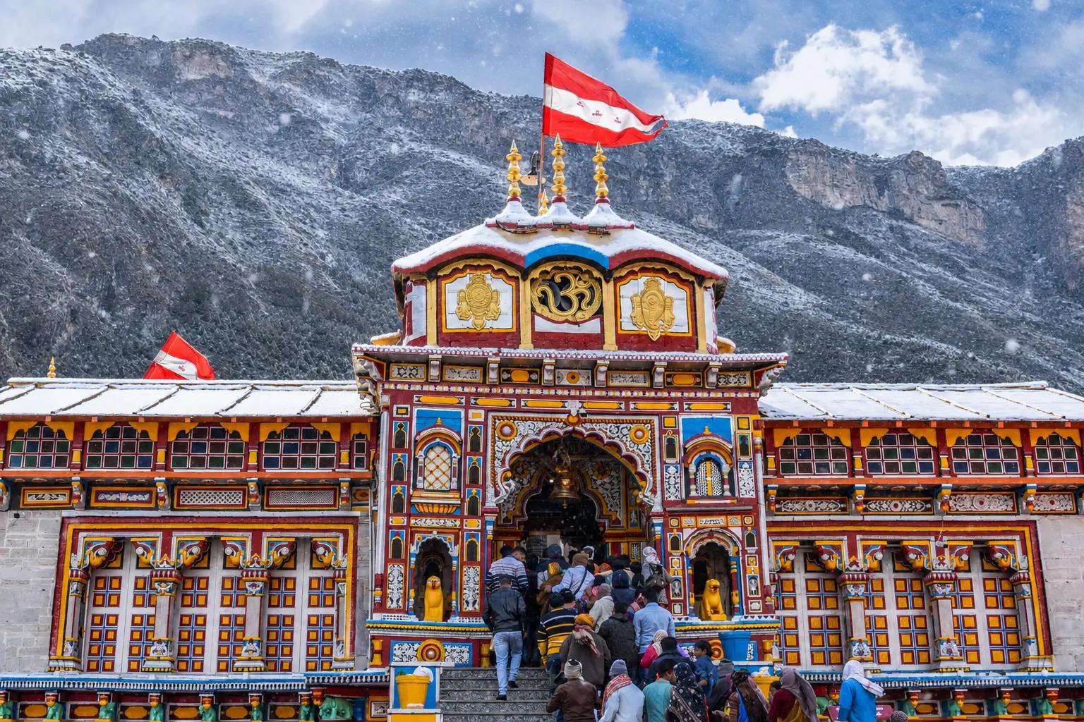 Fresh snowfall on hills of Uttarakhand Kedarnath Badrinath Gangotri Harsil