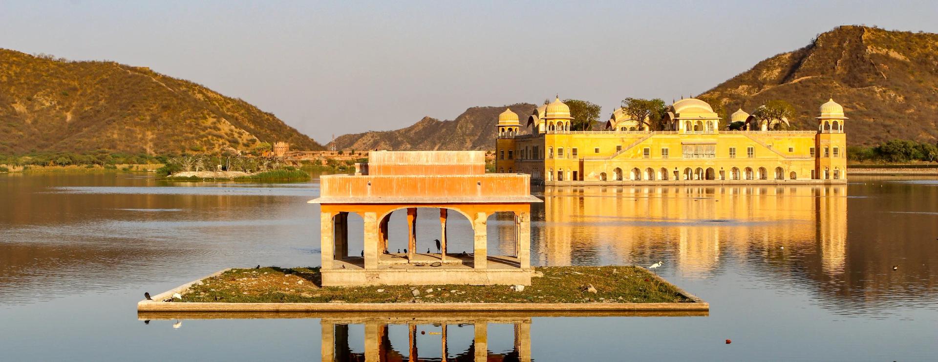 Jaipur Tour Packages promotional banner