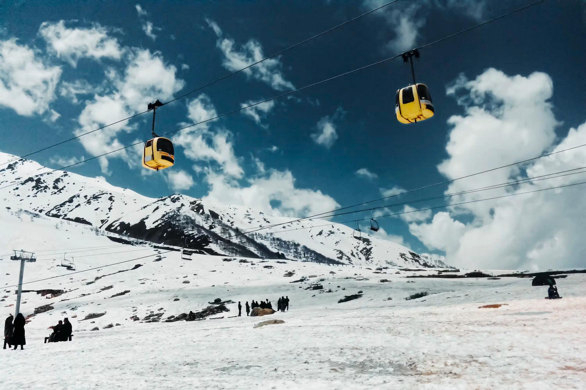 Kashmir Gulmarg Snow & Dal Lake Honeymoon Package Tour - Traveler's favorite