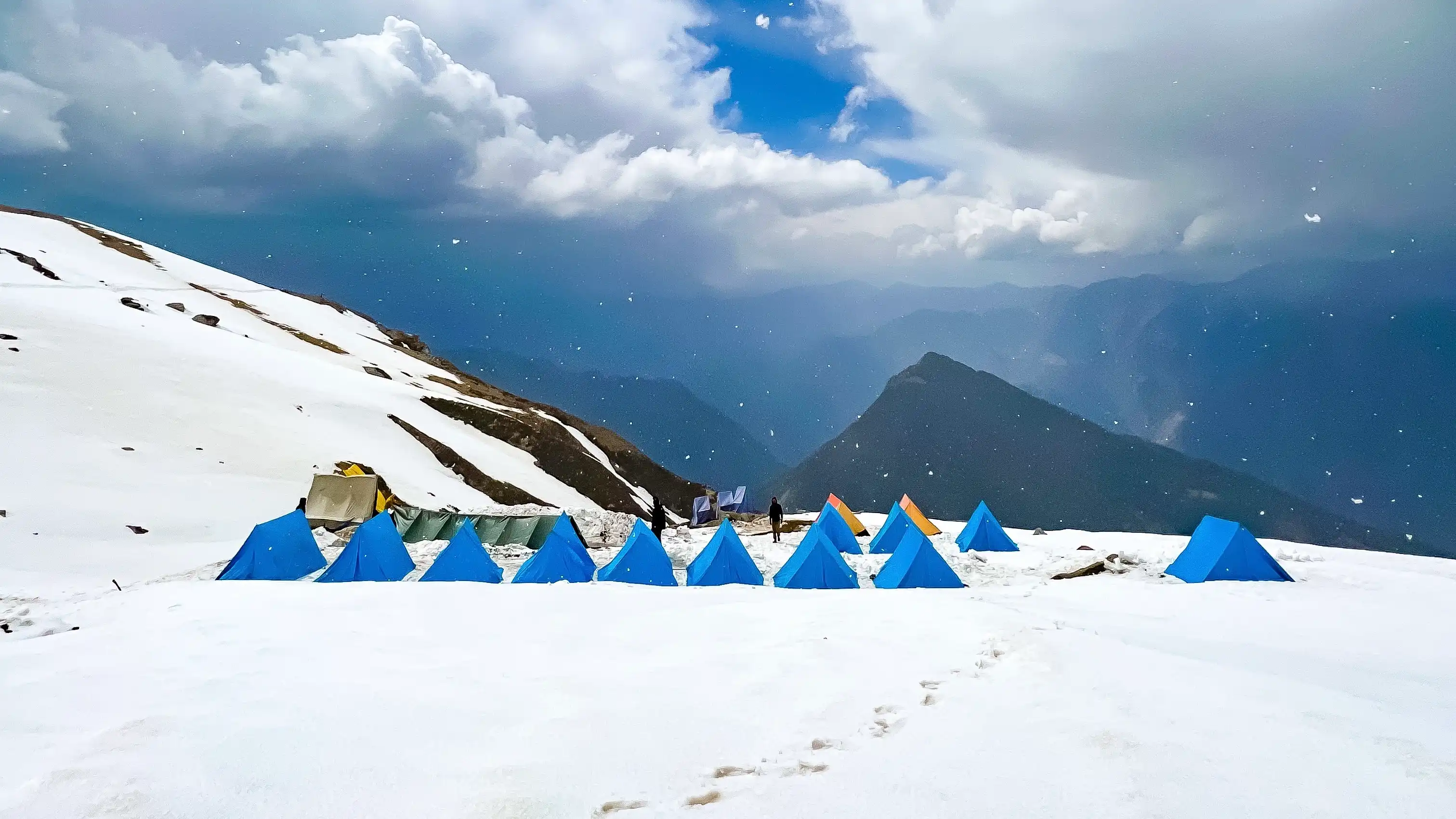 The Sar Pass trek